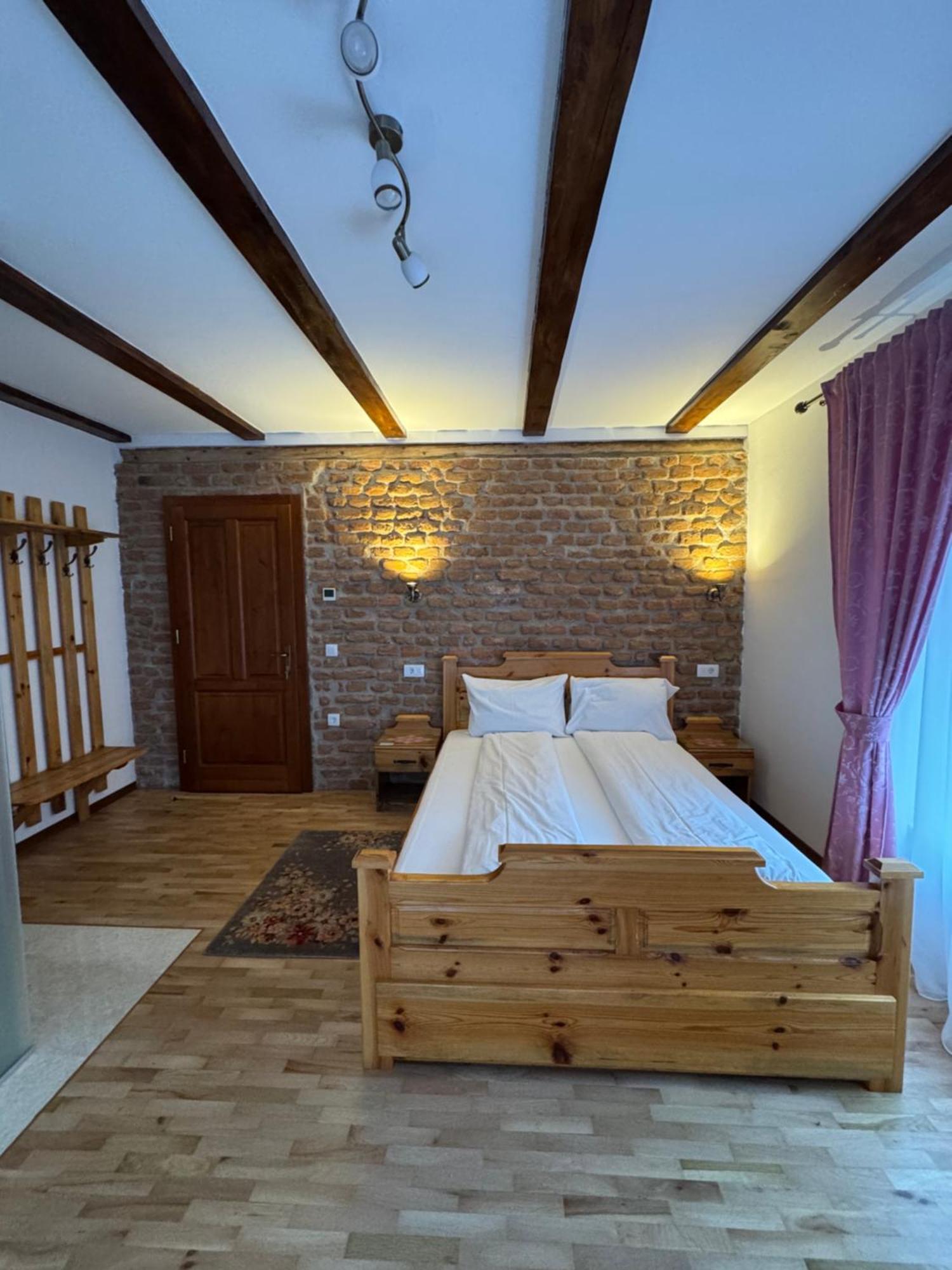 Casa Stefania Hotel Talmacel Ngoại thất bức ảnh