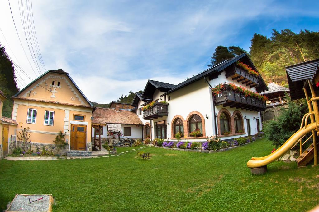 Casa Stefania Hotel Talmacel Ngoại thất bức ảnh