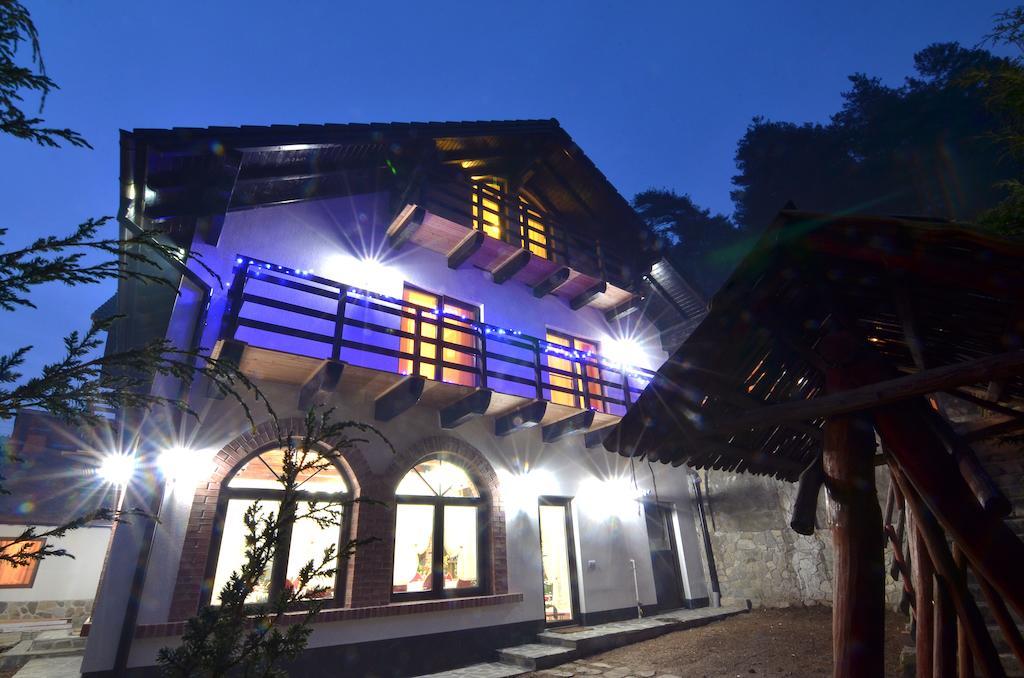 Casa Stefania Hotel Talmacel Ngoại thất bức ảnh